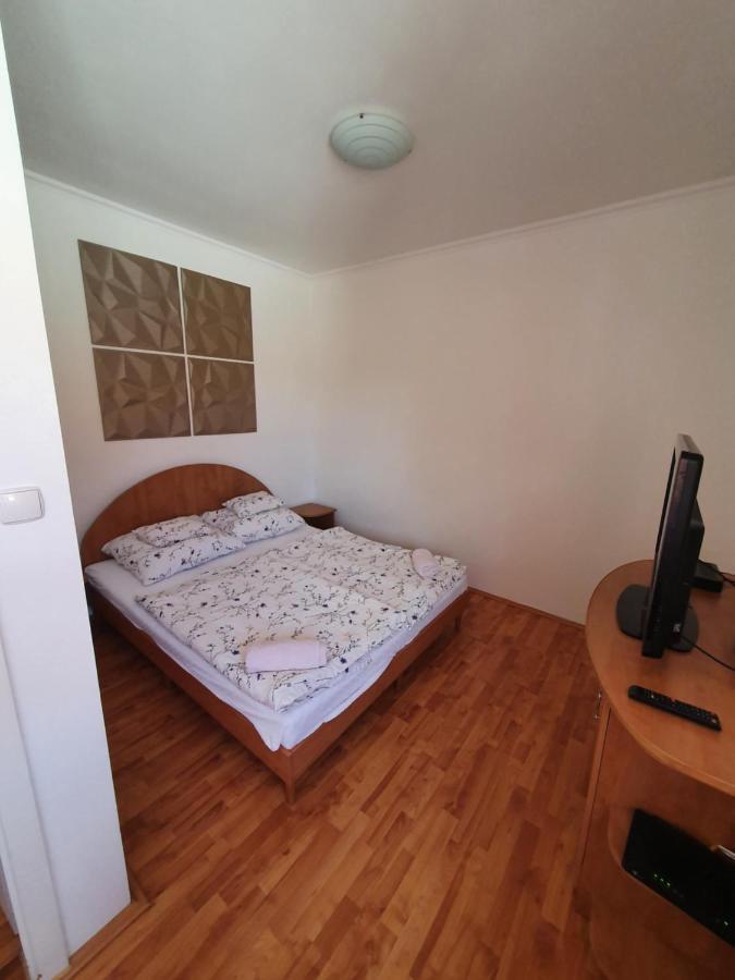 Fischer Apartman 3 Hajduszoboszlo Exterior photo